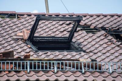 Esslingen-Hegensberg: Dachstuhlbrand in Mehrfamilienhaus - Verpflegungsgruppe der Feuerwehr zum ersten mal im Einsatz